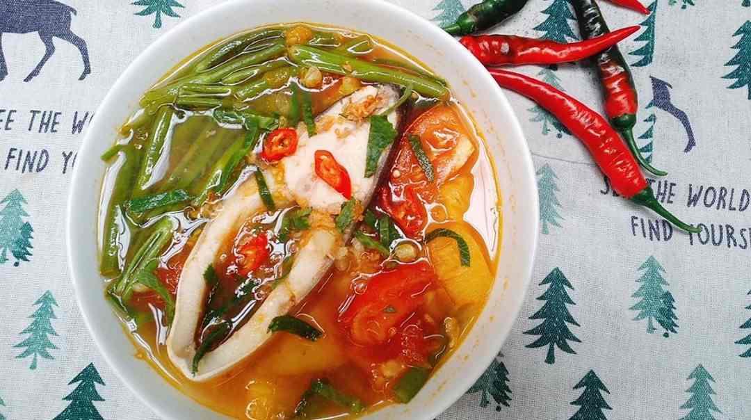 Cá nheo nấu canh chua